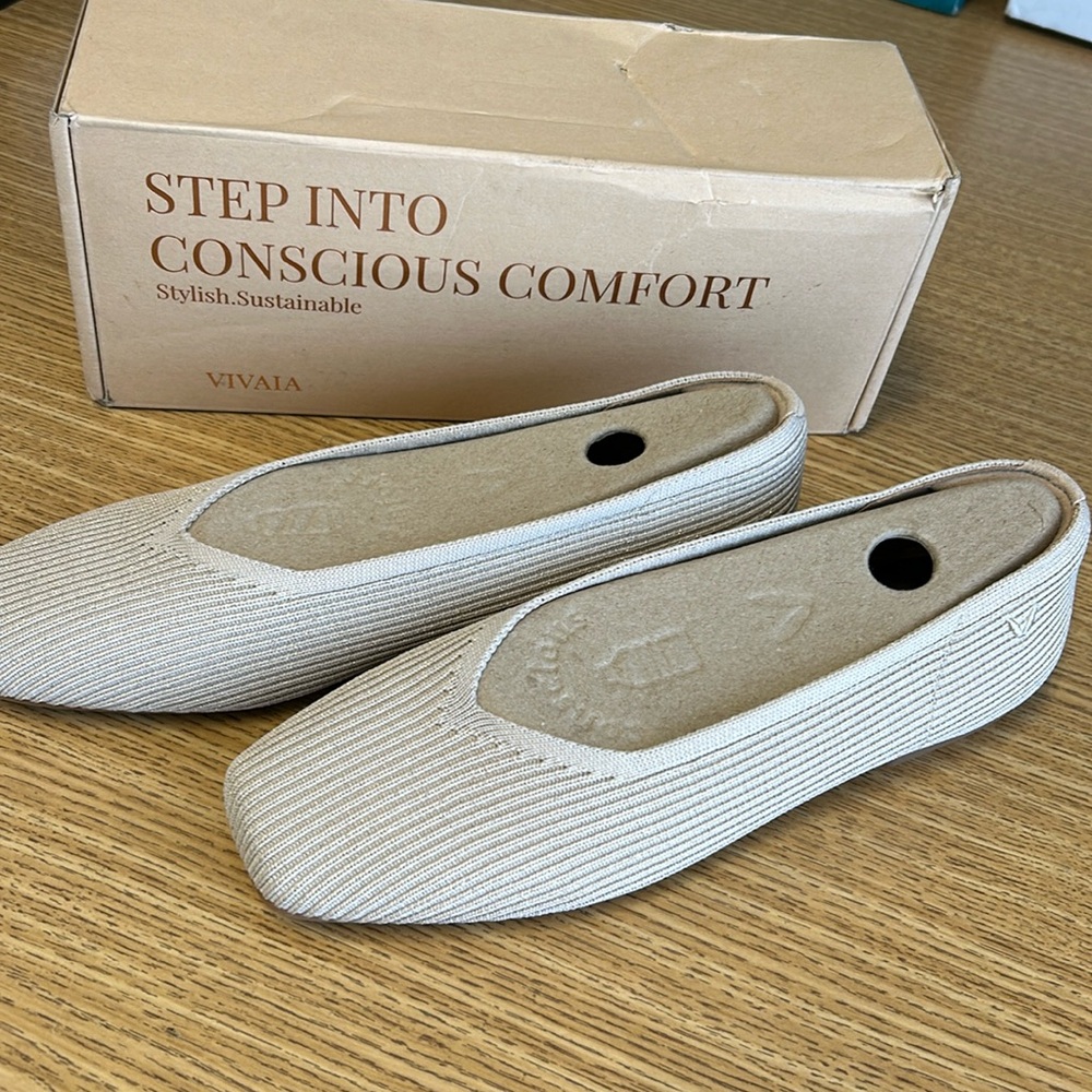 Vivaia Margot square toe V-cut flats dept Z